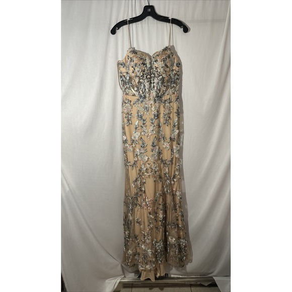 NWT $798 Mac Duggal [ 4 ] 79313 Embroidered Spaghetti‎ Strap Trumpet Gown Nude - Picture 9 of 15